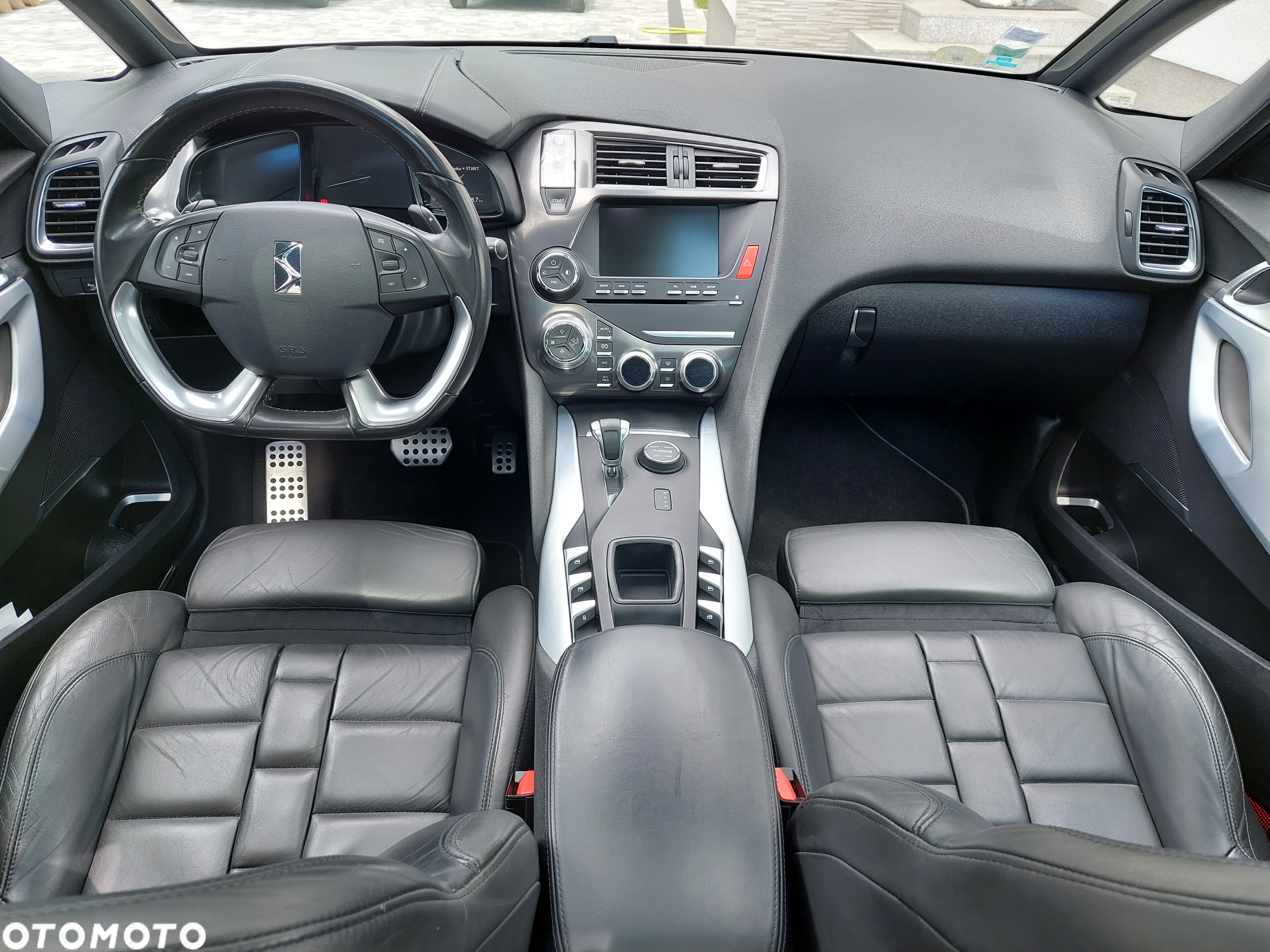 Citroën DS5 Hybrid4 EGS6 SportChic - 13