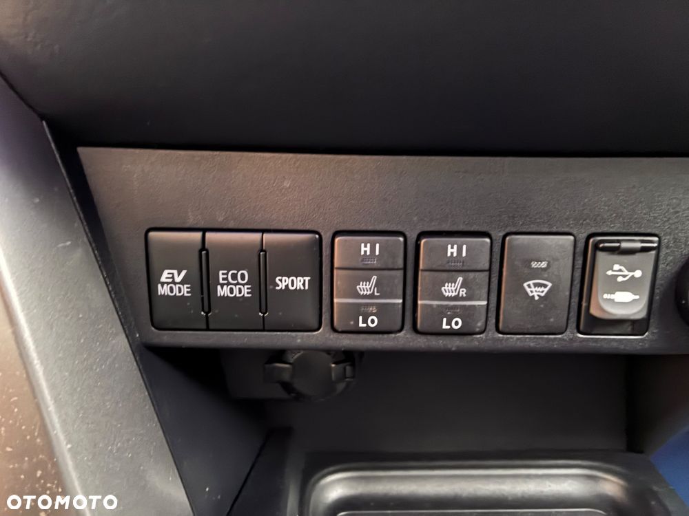 Toyota RAV4 - 7