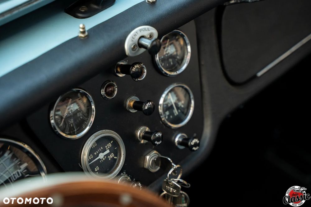 Triumph TR3 - 16