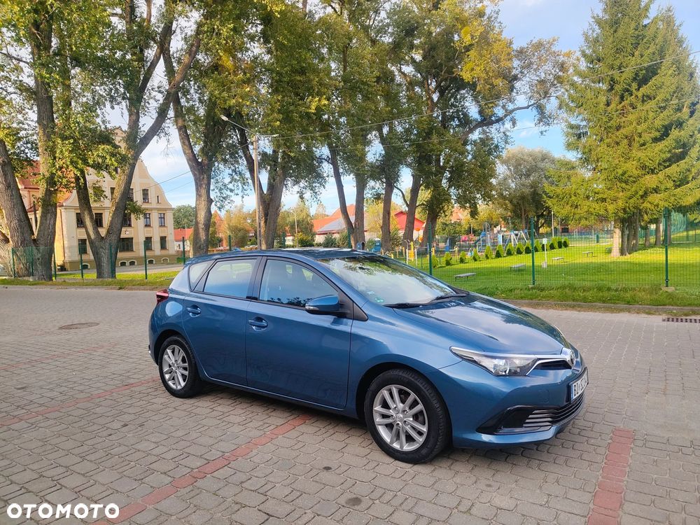 Toyota Auris 1.33 Dual-VVT-i - 26