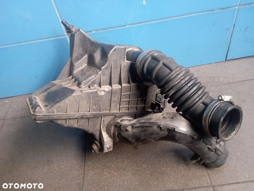 Obudowa filtra powietrza Nissan Tiida - 1