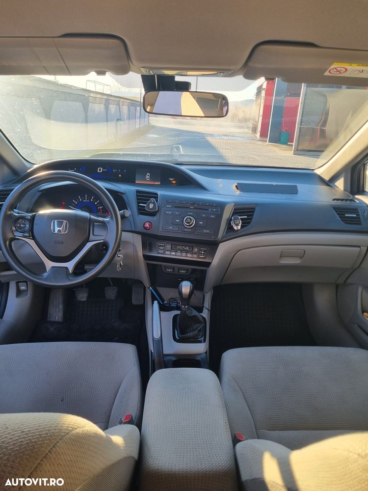 Honda Civic 1.8 MT LS - 9