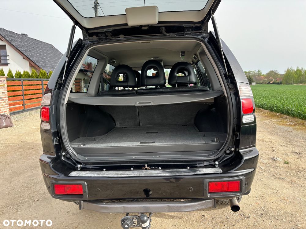 Mitsubishi Pajero Sport 2.5 TD Intense Dakar - 12