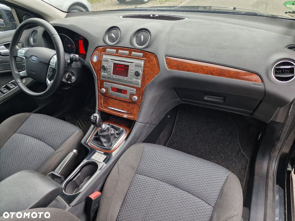Ford Mondeo - 15