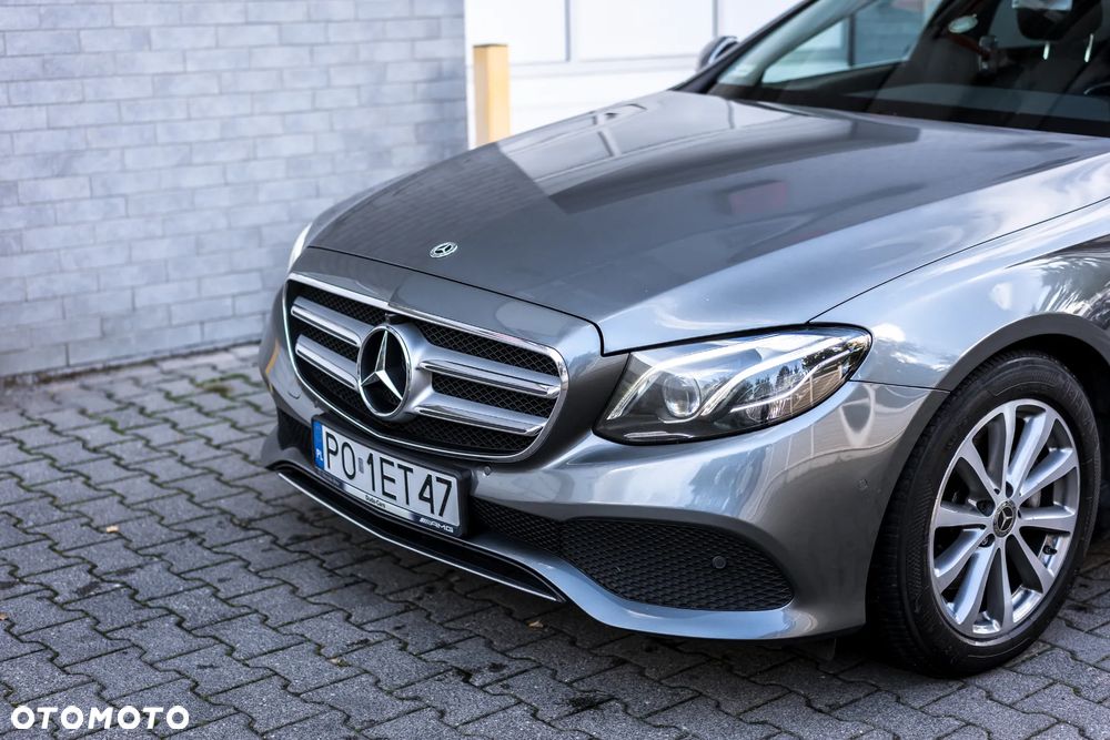 Mercedes-Benz Klasa E 220 d 4-Matic 9G-TRONIC - 11