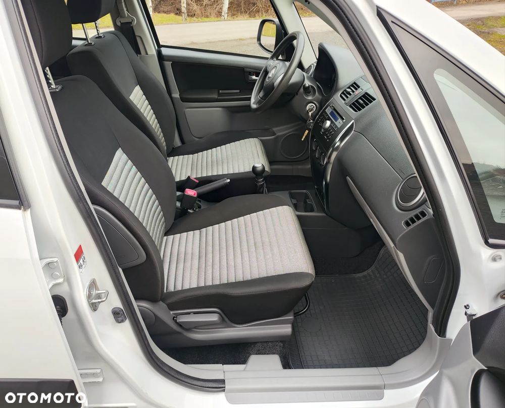 Suzuki SX4 1.6 VVT 4x4 Comfort - 21