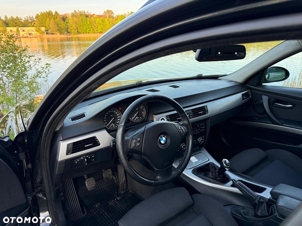 BMW Seria 3 318d DPF - 21