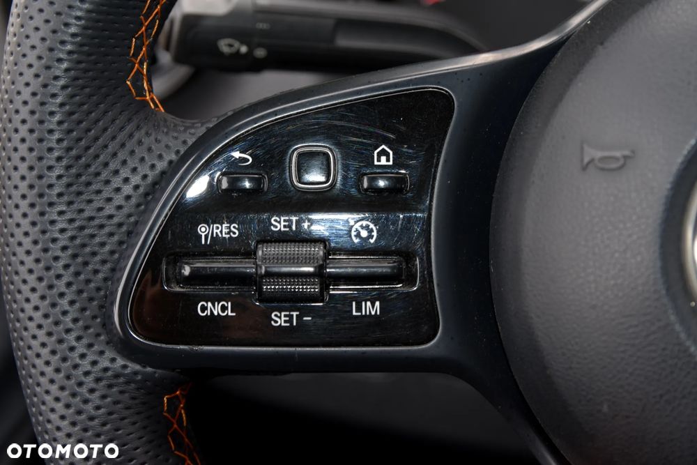 Mercedes-Benz SPRINTER - 18