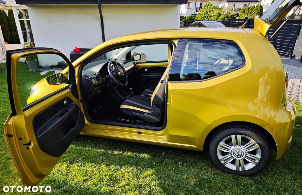 Volkswagen up! 1.0 high - 15