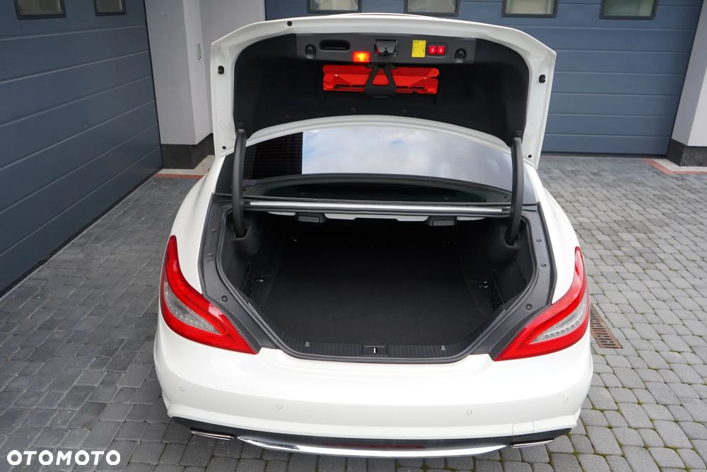 Mercedes-Benz CLS 350 BlueEff - 36