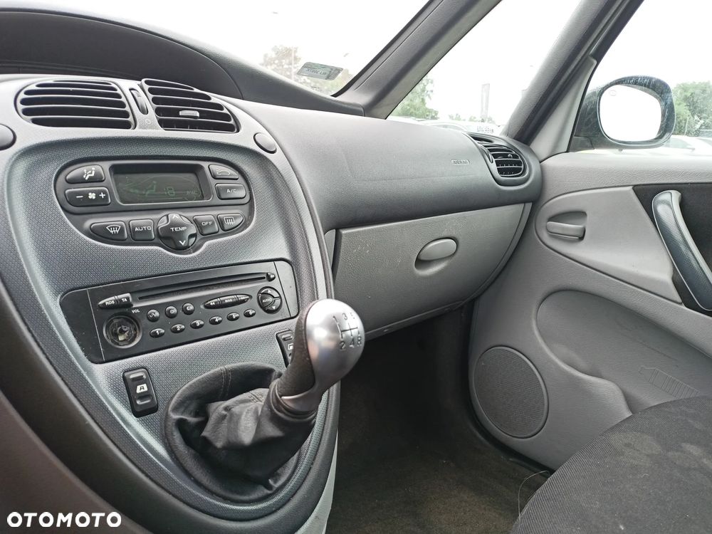 Citroën Xsara Picasso - 10