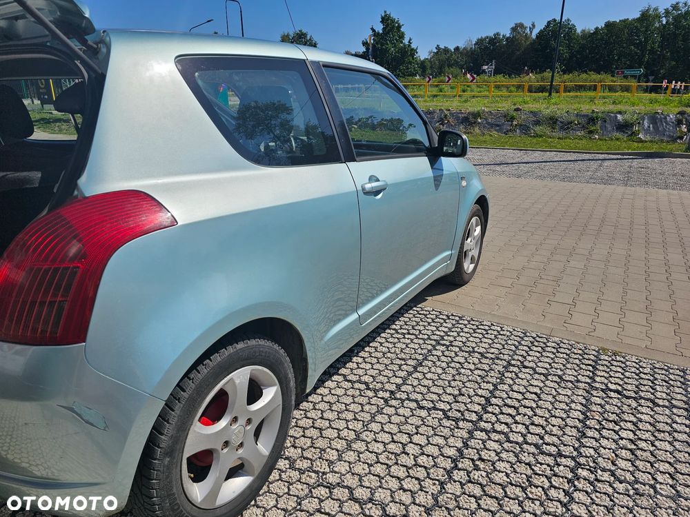 Suzuki Swift 1.3 DDiS 16v GLX - 13