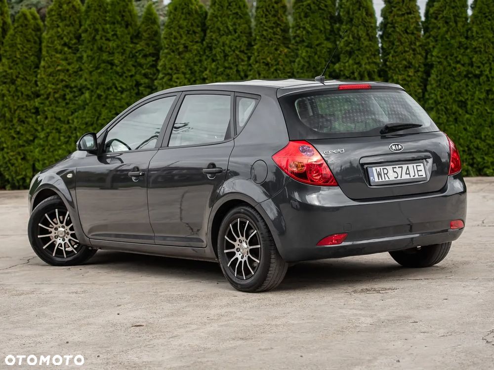 Kia Ceed 1.4 CVVT LX Basis - 9