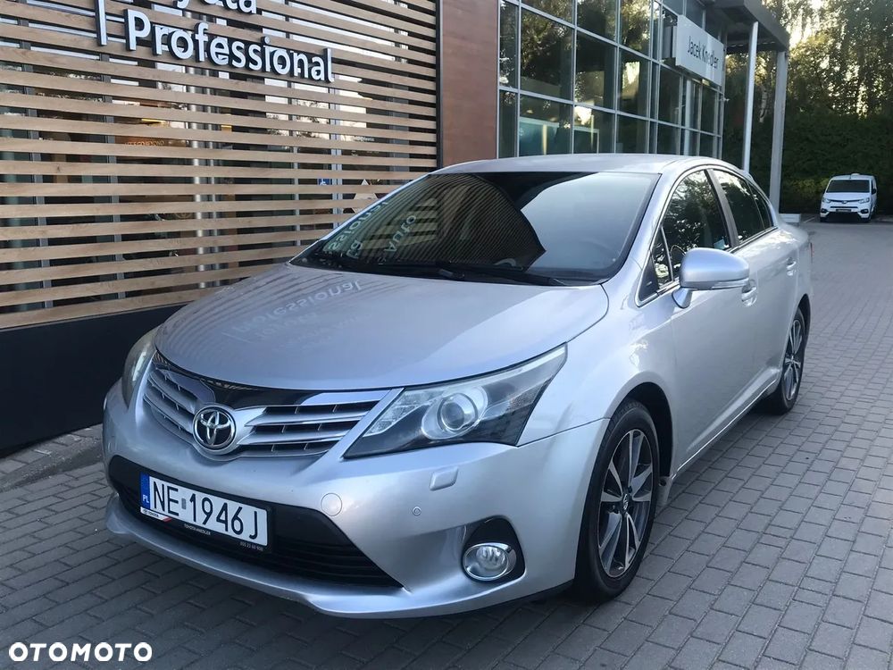 Toyota Avensis 1.8 Premium - 2