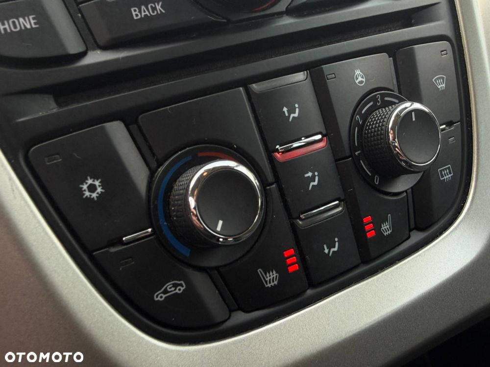 Opel Astra ver-1-4-turbo-cosmo - 20