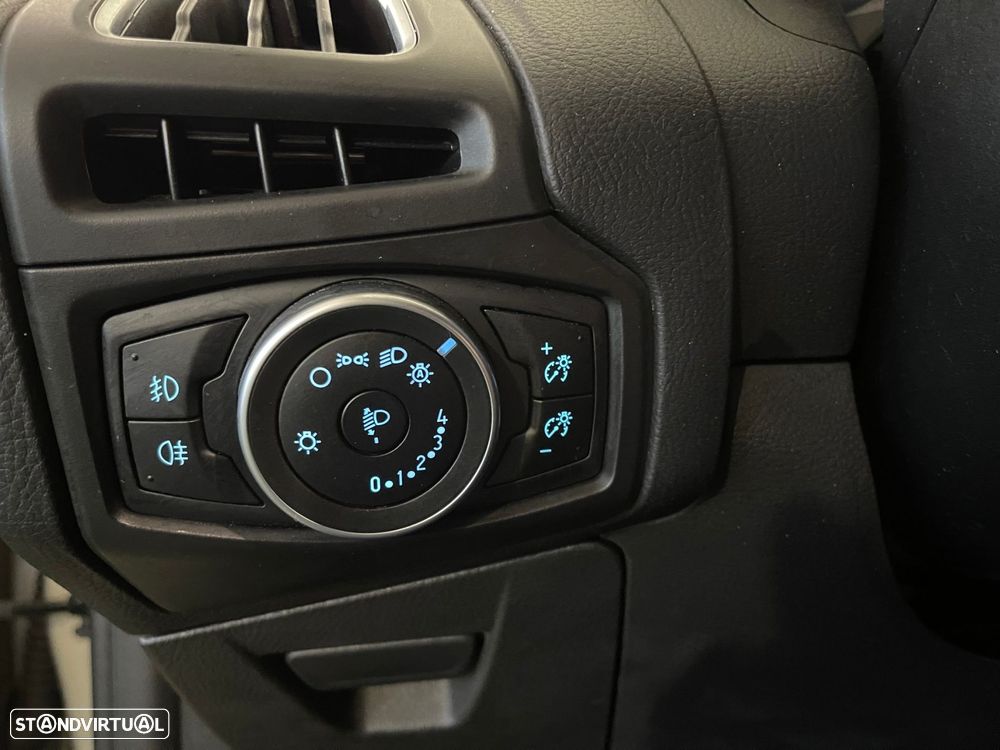 Ford Focus SW 1.5 TDCi EcoBlue Connected Aut. - 27