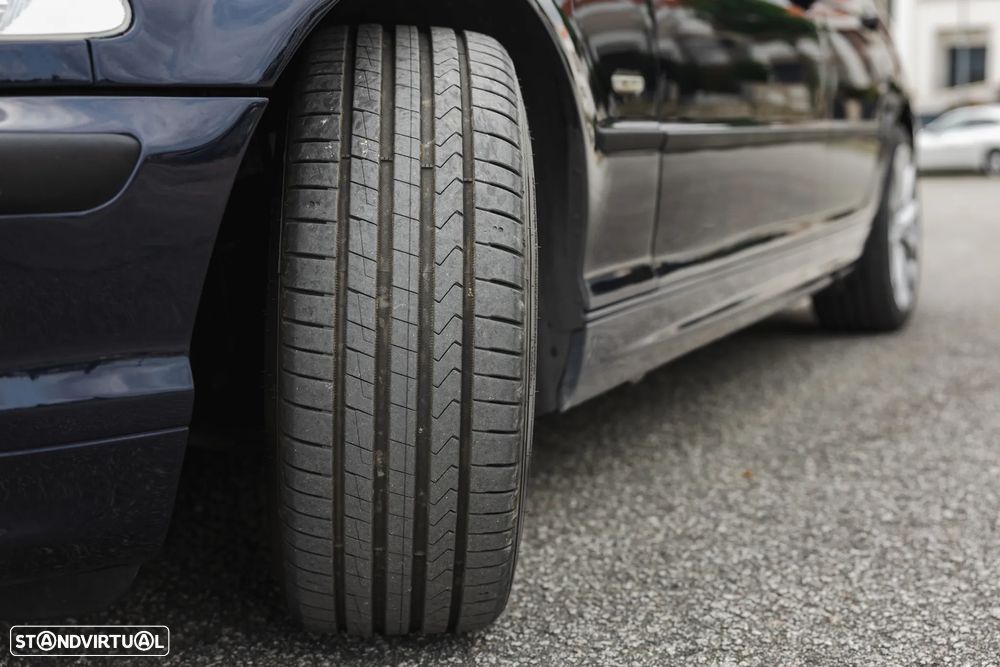 BMW 320 d Touring - 12