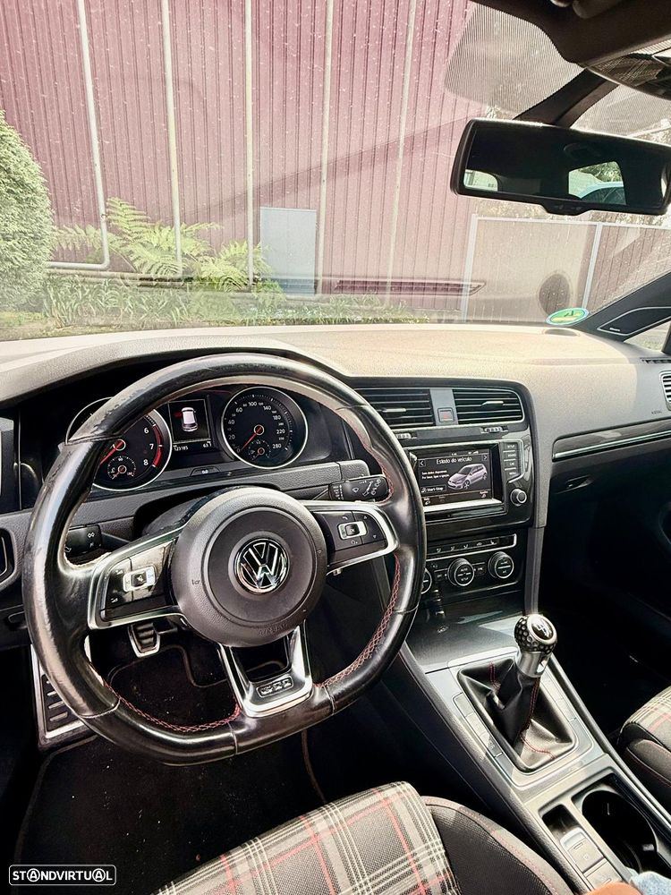 VW Golf 2.0 TSi GTi Performance - 10