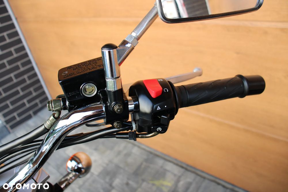 Suzuki Intruder - 27
