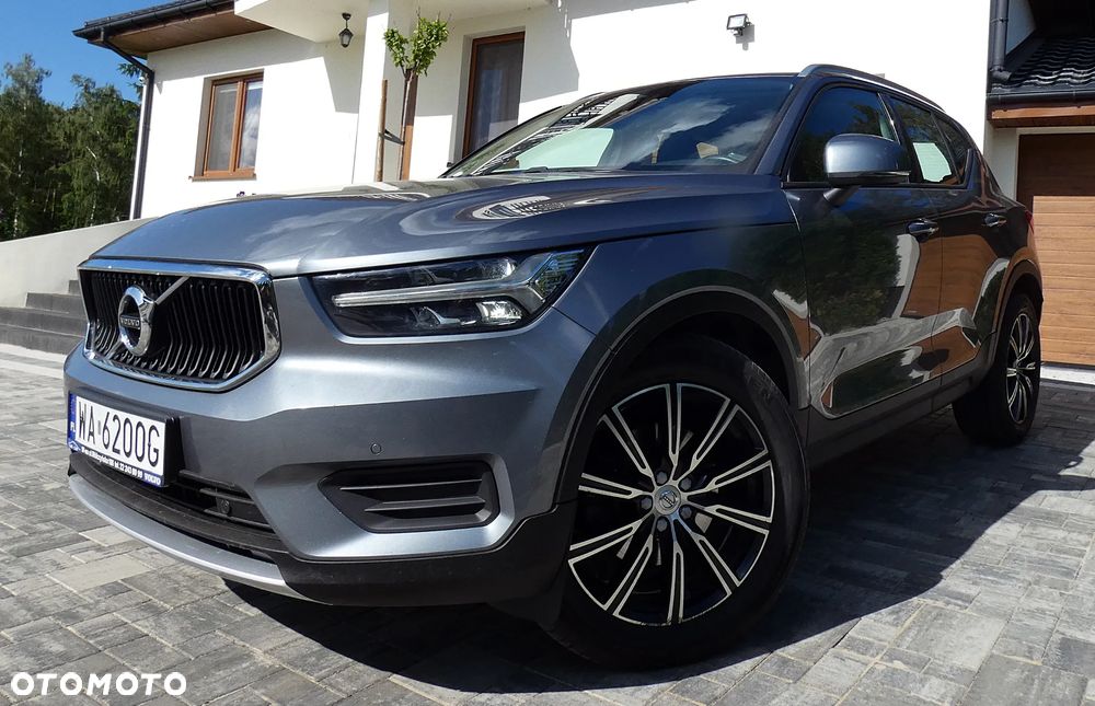 Volvo XC 40 D4 AWD Momentum (Intro Edition) - 27