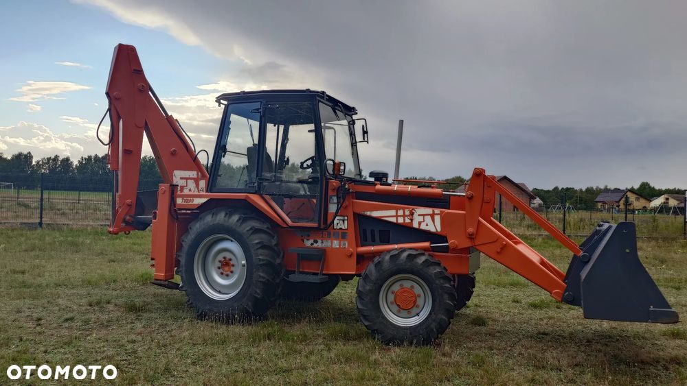 Komatsu Fai 266D - 3