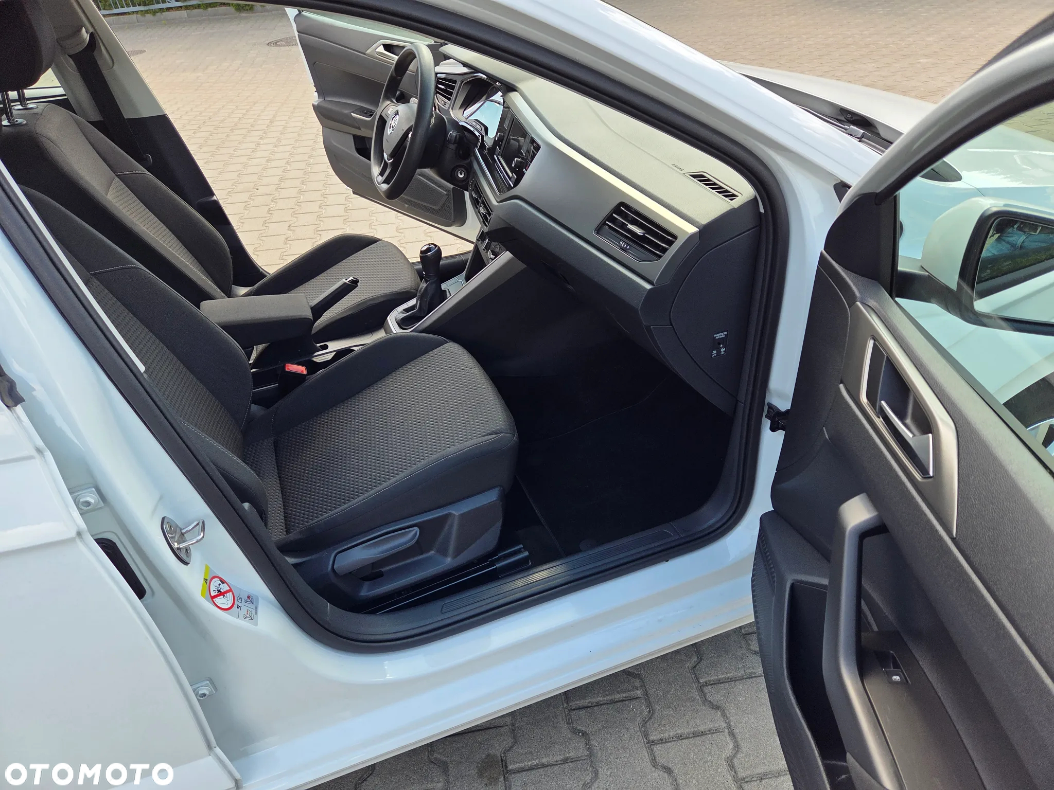 Volkswagen Polo 1.6 TDI SCR Comfortline - 11