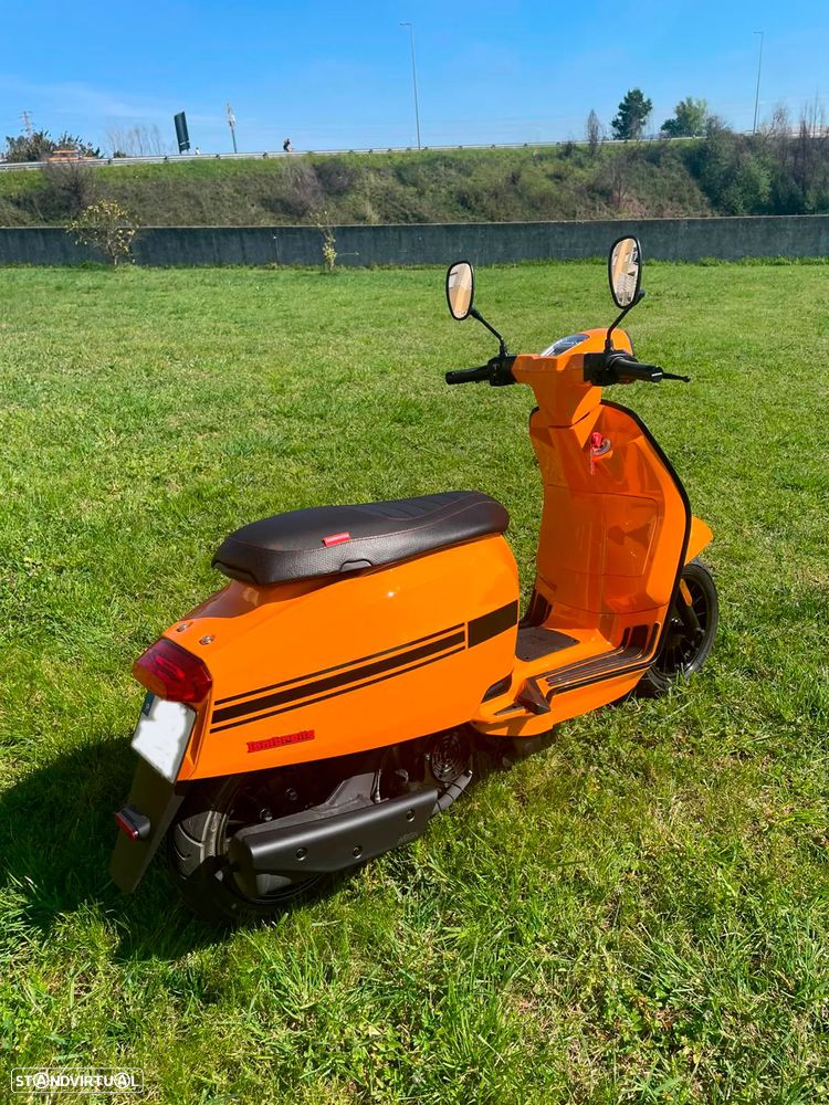 Lambretta V125 Special - 3