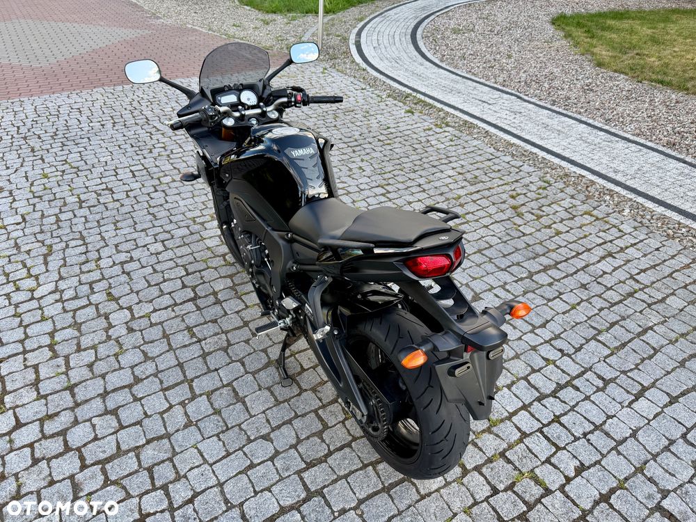 Yamaha FZ8 - 9