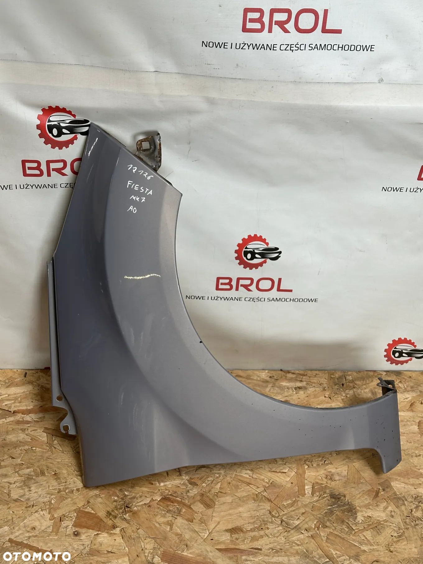 BŁOTNIK PRZEDNI PRAWY FORD FIESTA MK7  A0 - 1