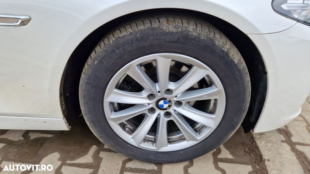 BMW Seria 5 520d AT - 23
