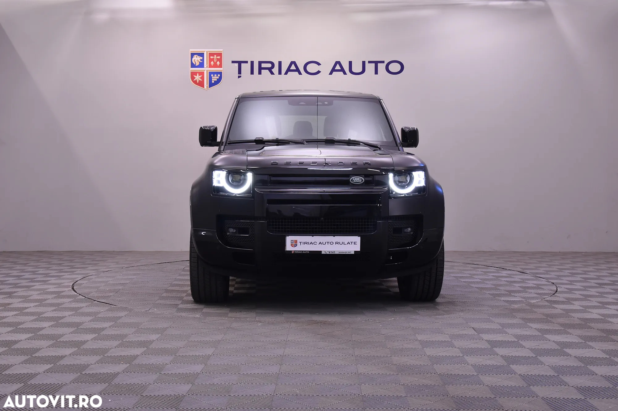 Land Rover Defender 90 5.0 V8 - 8