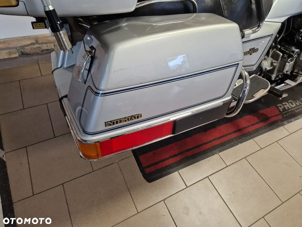 Honda GL - 27
