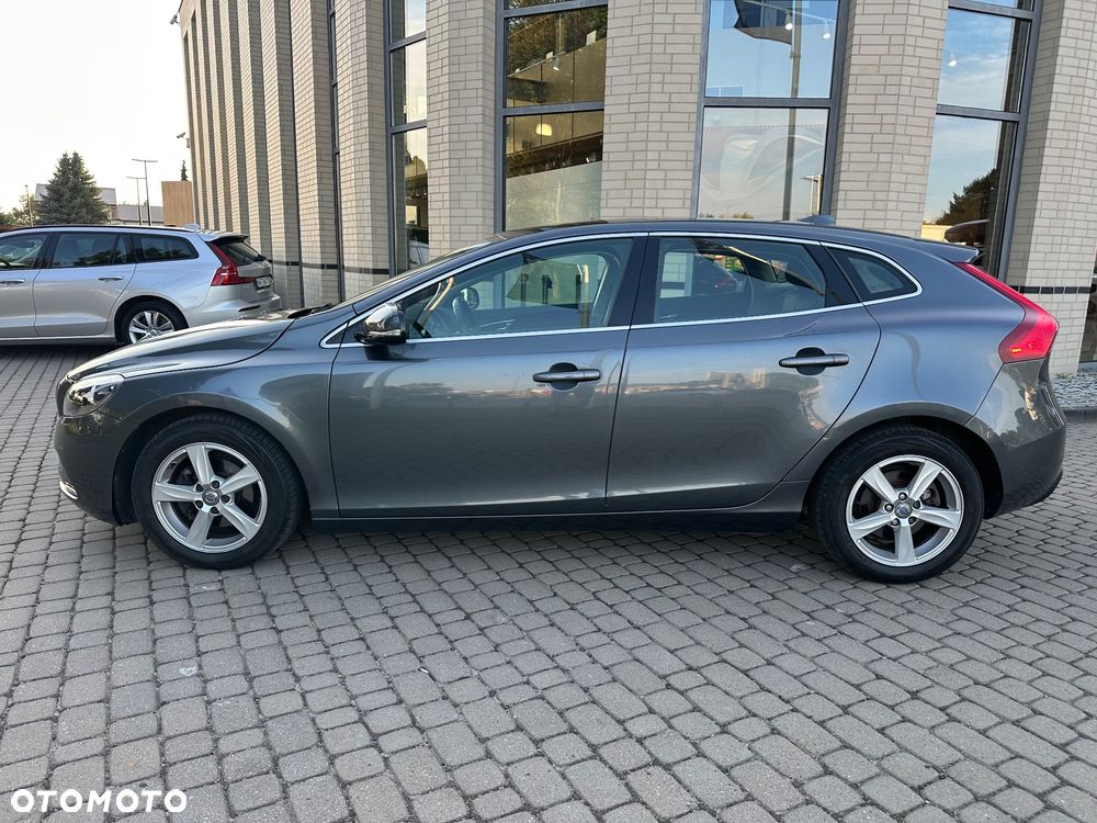 Volvo V40 D2 Momentum - 13