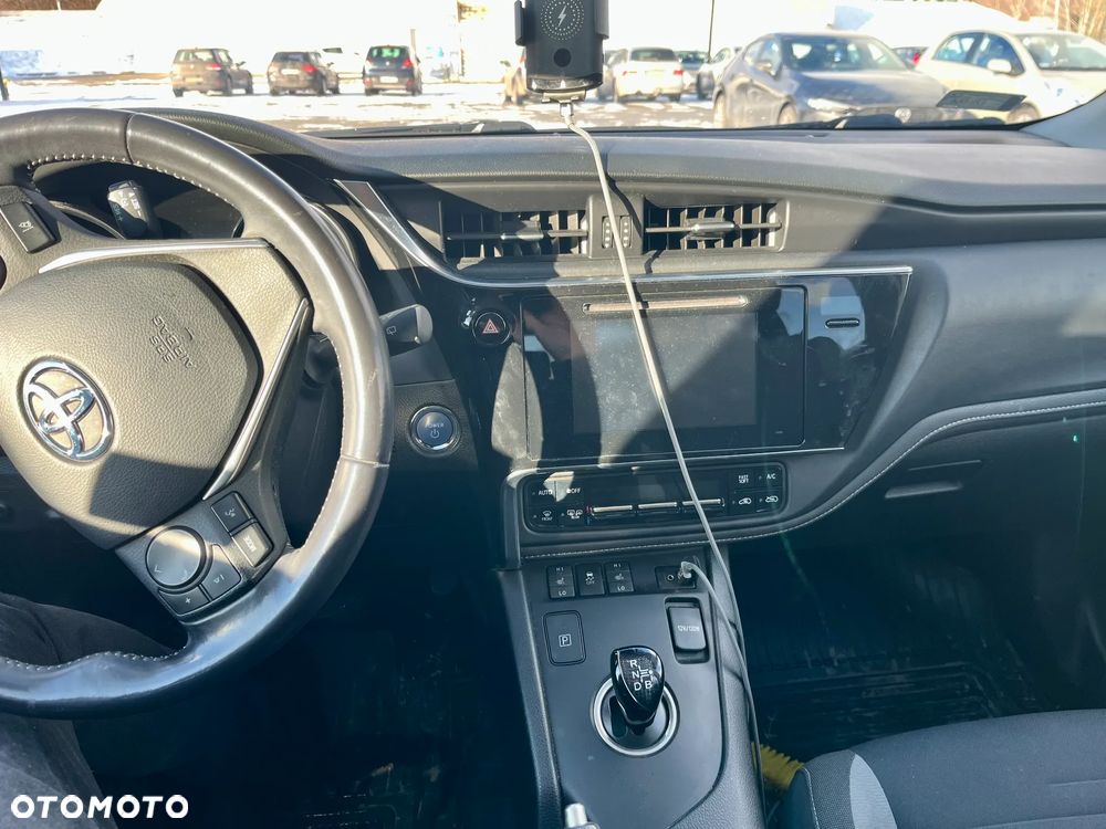 Toyota Auris 1.8 HSD Prestige NAVI - 8