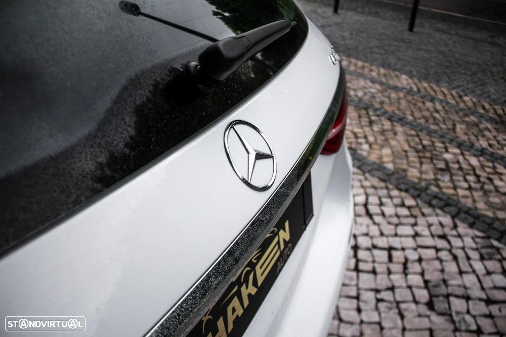 Mercedes-Benz E 300 de Avantgarde 4Matic - 12