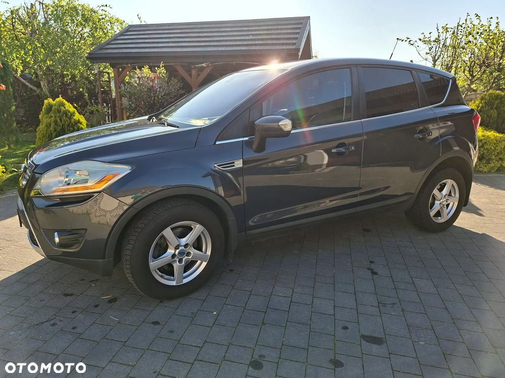 Ford Kuga 2.5 4x4 Titanium - 8