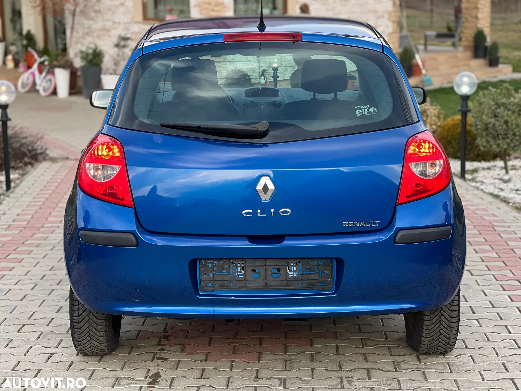 Renault Clio 1.2 16V 75 Collection - 9