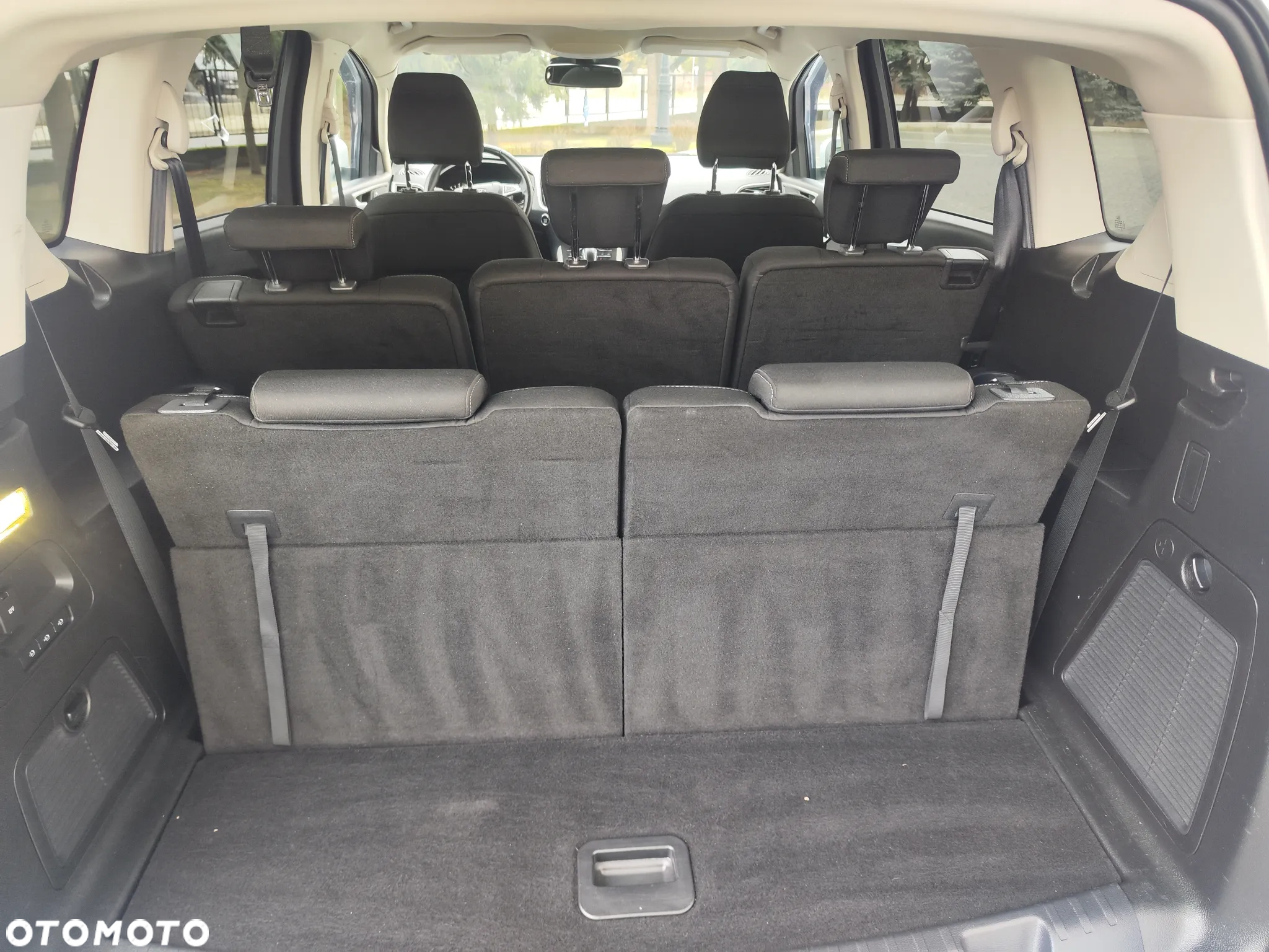 Ford S-Max 2.0 TDCi Trend - 24