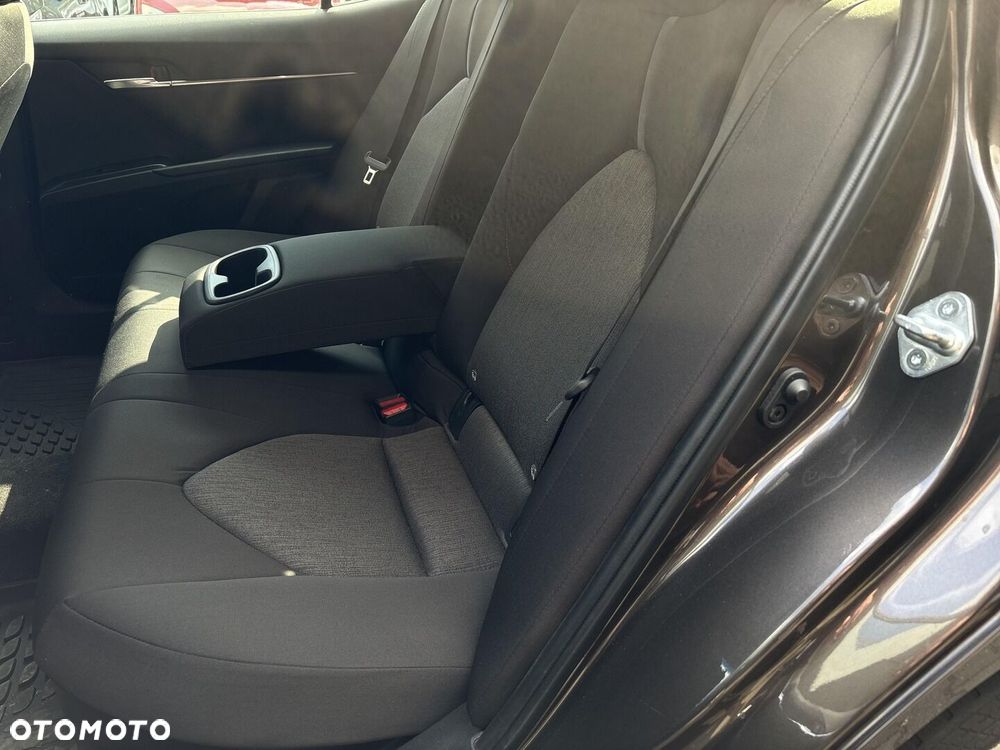 Toyota Camry 2.5 Hybrid Comfort CVT - 16