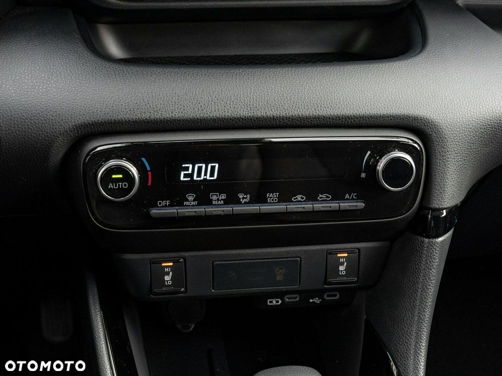 Toyota Yaris Hybrid 1.5 Selection Style - 20