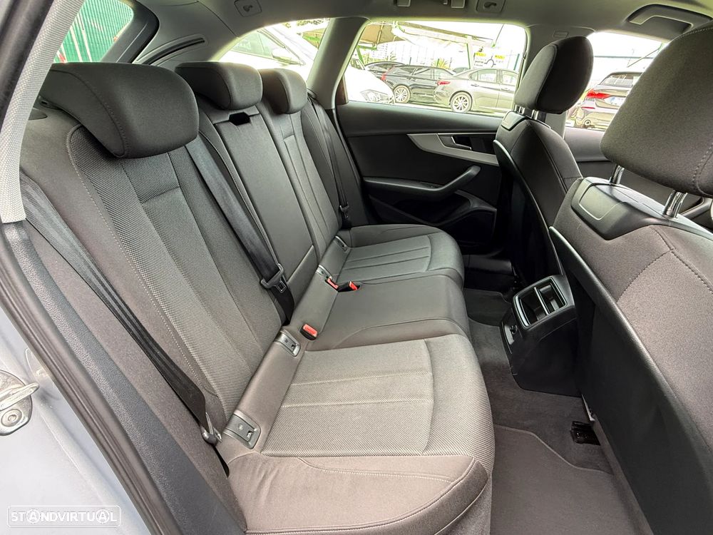 Audi A4 30 TDI S line S tronic - 20