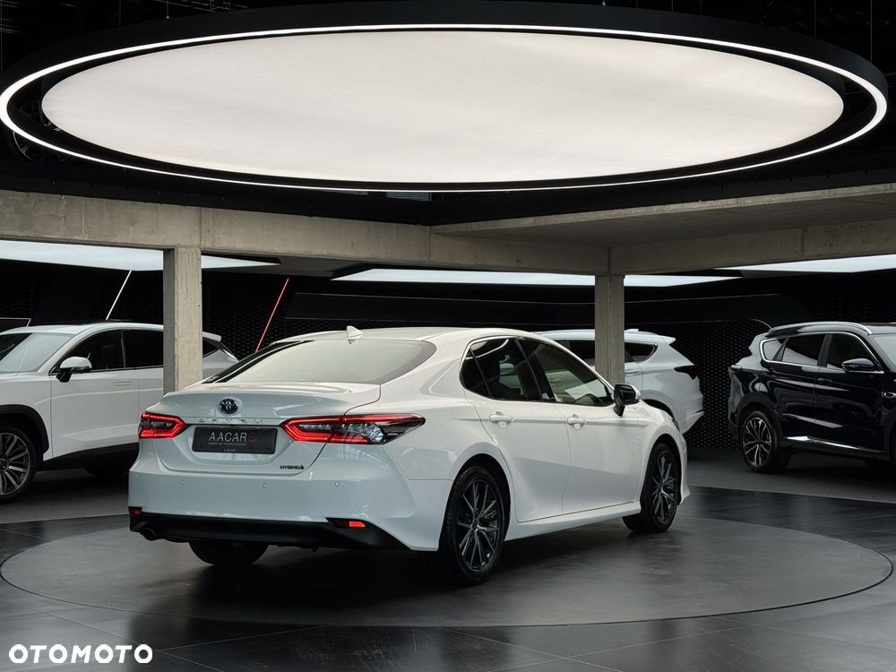 Toyota Camry 2.5 Hybrid Executive CVT - 6