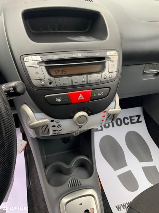 Peugeot 107 - 24