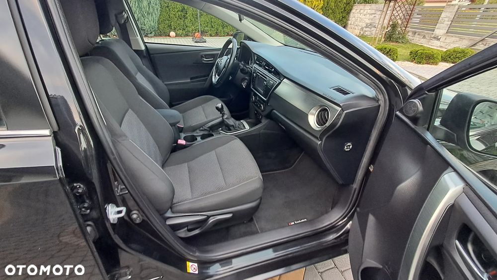 Toyota Auris 1.6 Valvematic Executive - 7