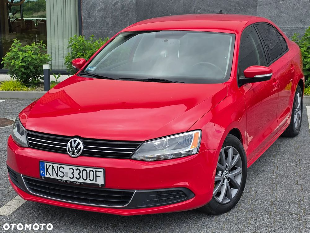 Volkswagen Jetta - 4