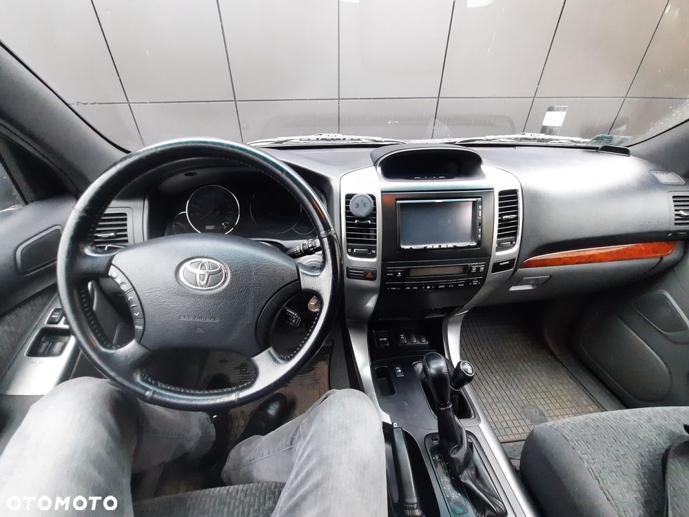 Toyota Land Cruiser - 6