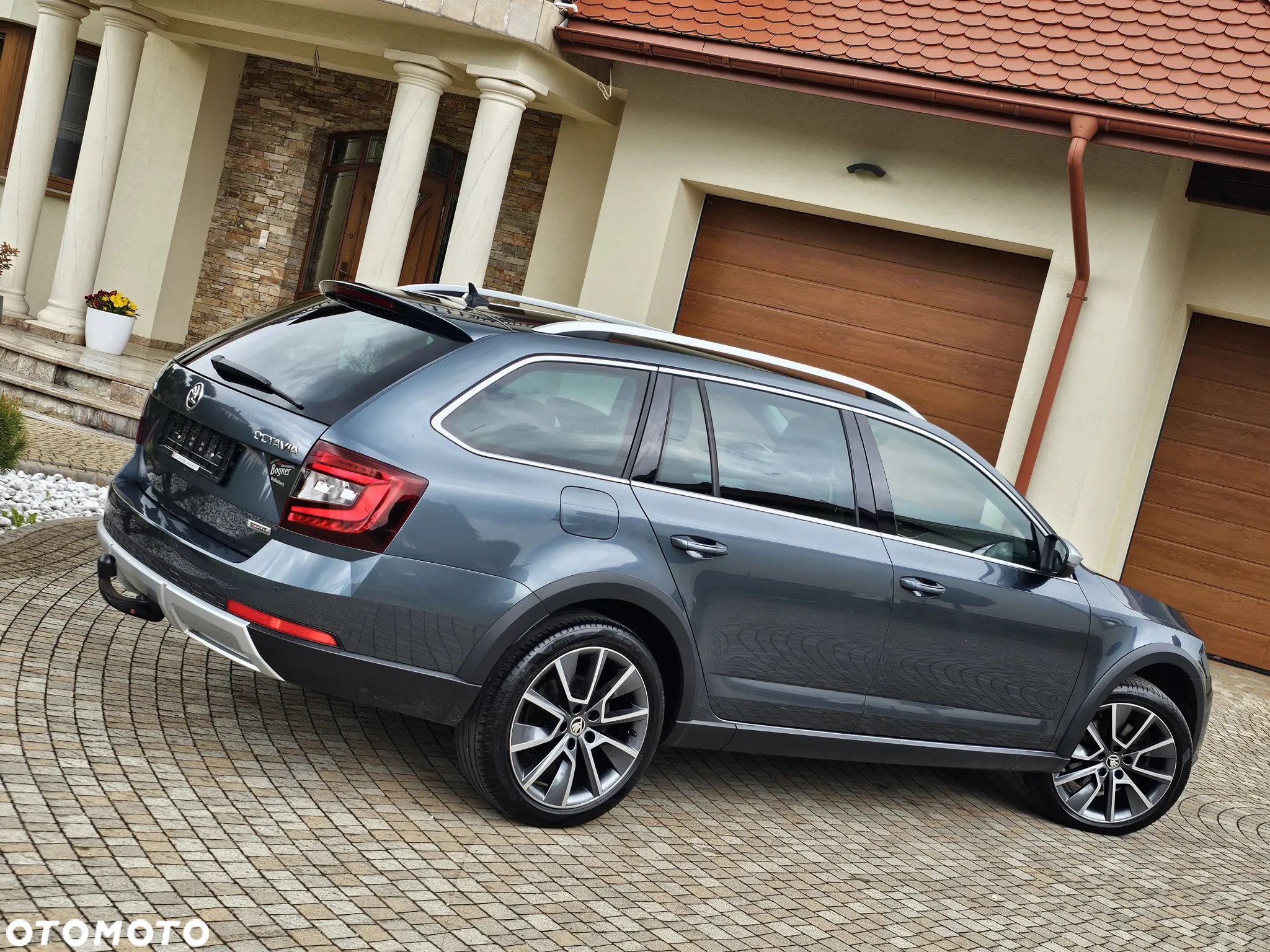 Skoda Octavia Combi 2.0 TDI 4x4 DSG Scout - 18