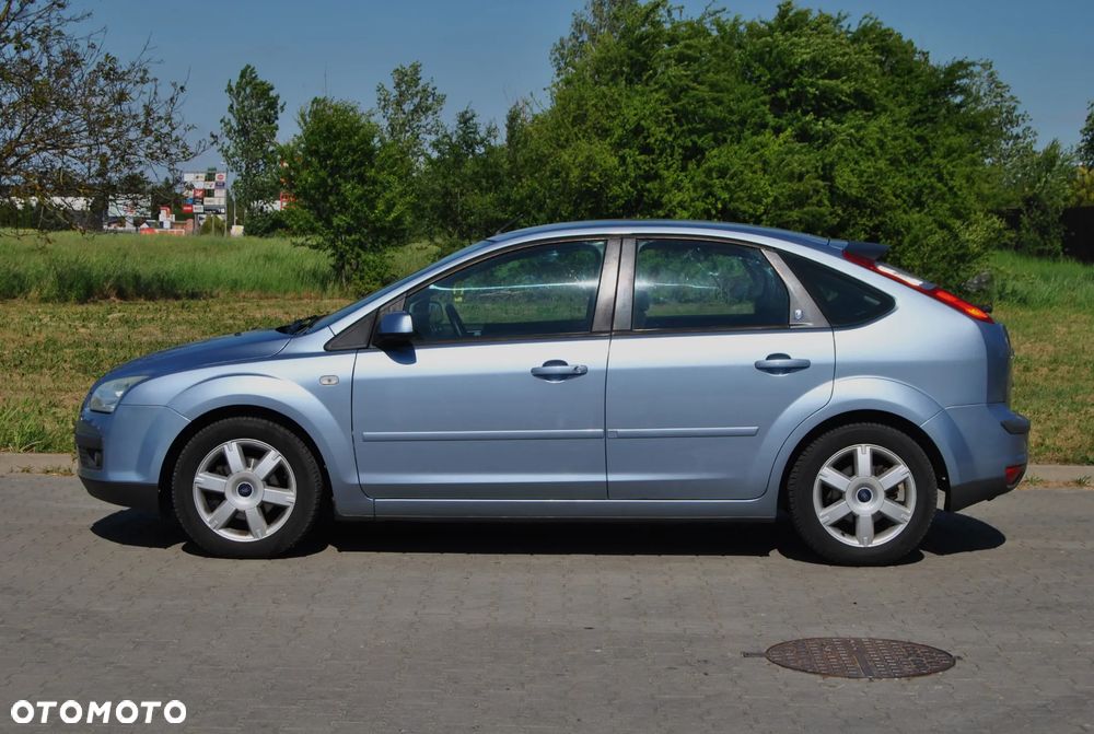 Ford Focus 1.6 Ghia - 16