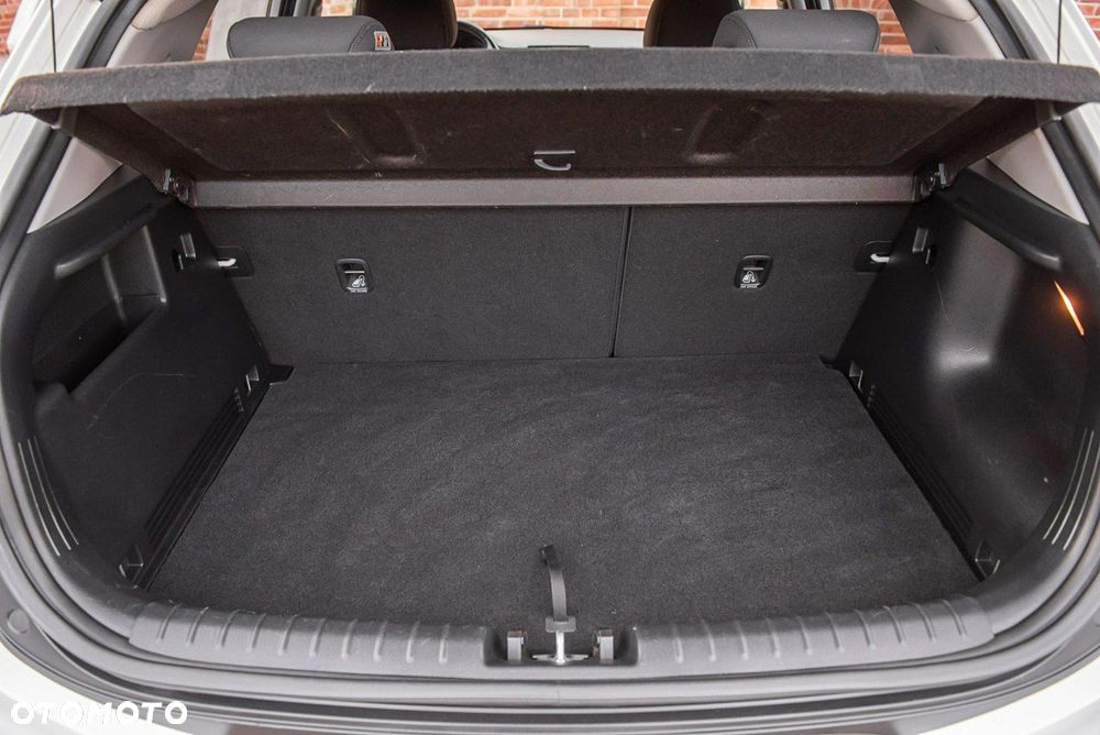 Kia Stonic 1.6 CRDi SCR XL - 28