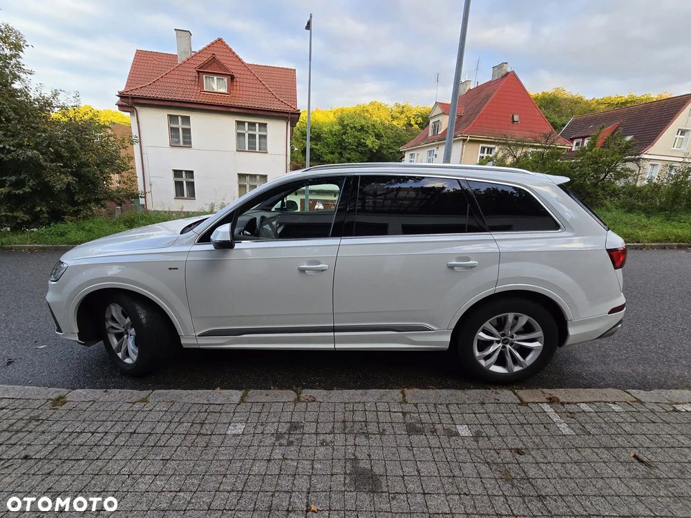Audi Q7 - 1